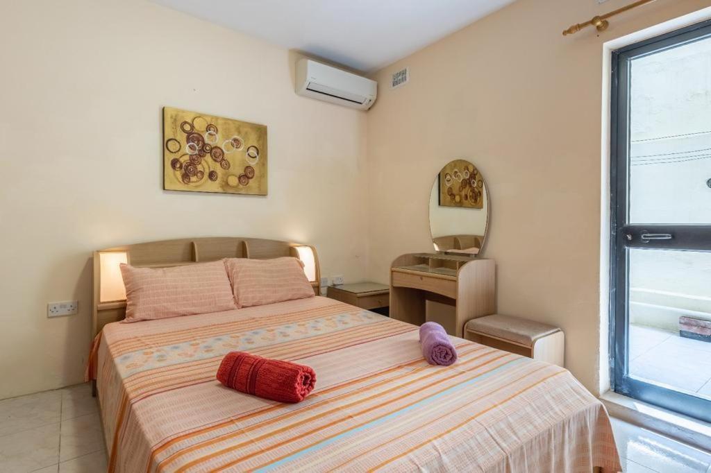 Апартаменты Lovely Seaview At Сент-Полс-Бей