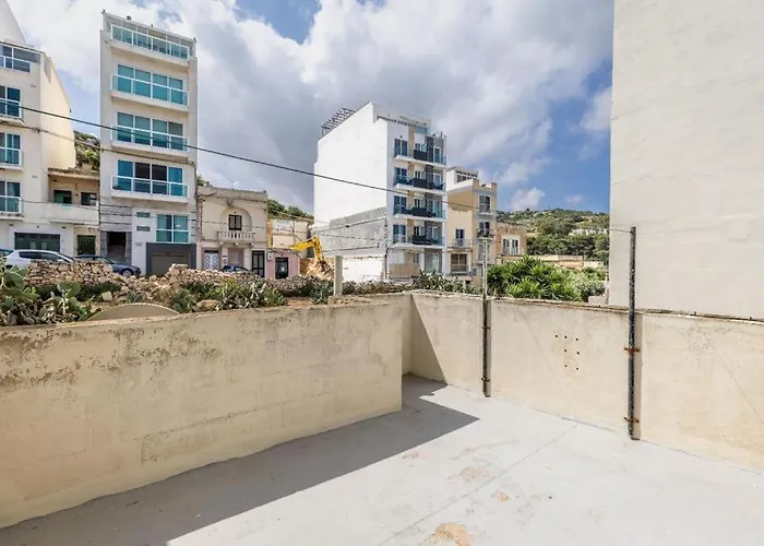 Lovely Seaview Apt At St Paul\'S Bay